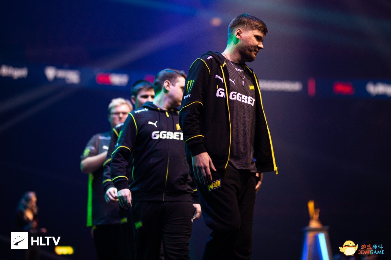 献6球9助 献6球9助