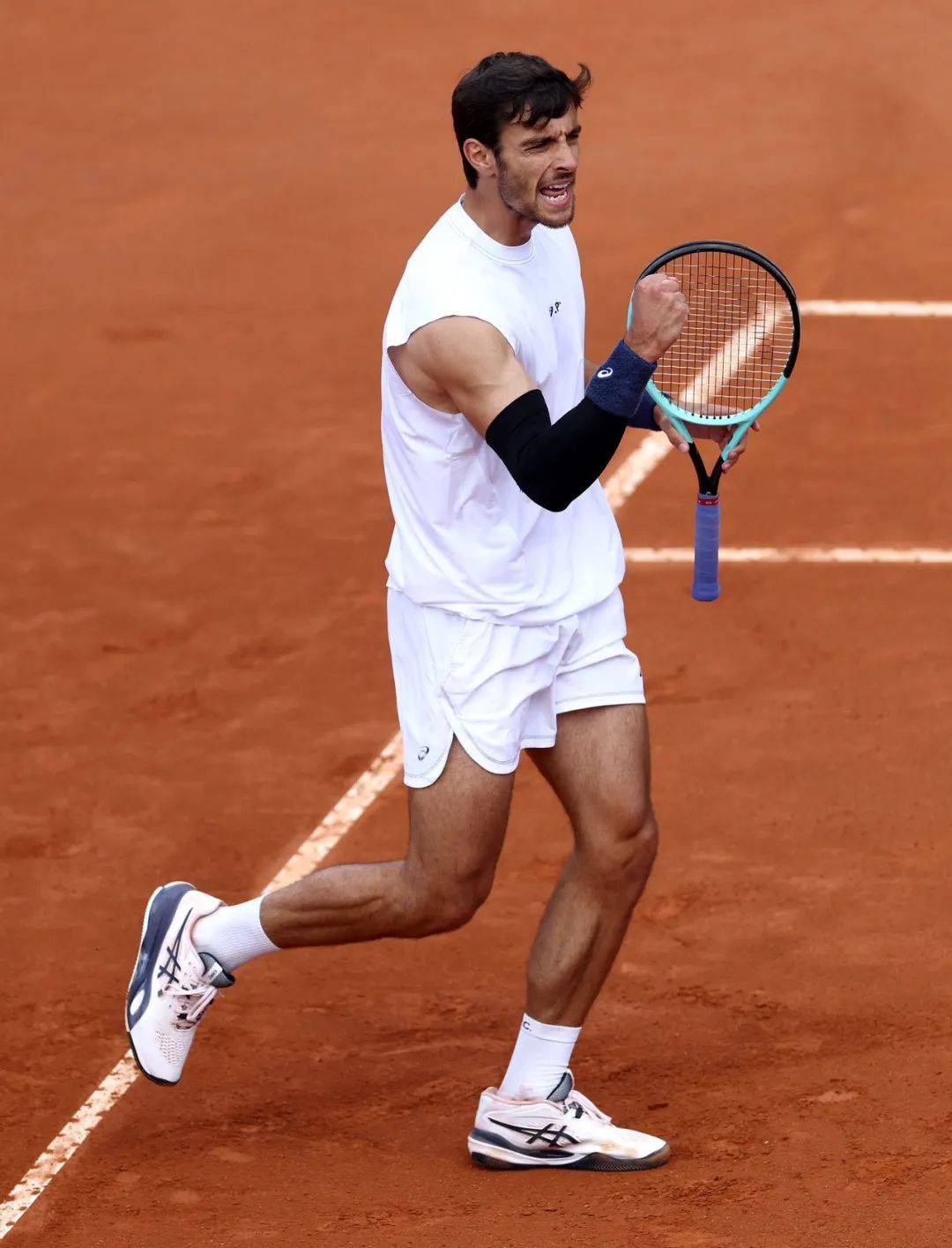 莱昂纳德在 莱昂纳德在